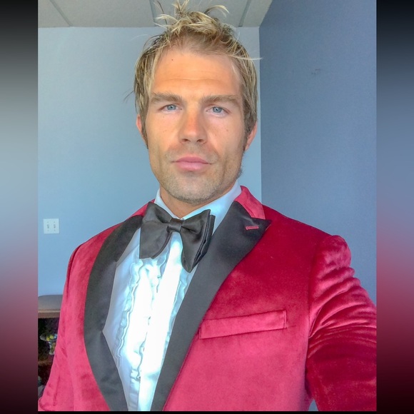 Red velvet dinner jacket 40 R - Picture 8 of 8